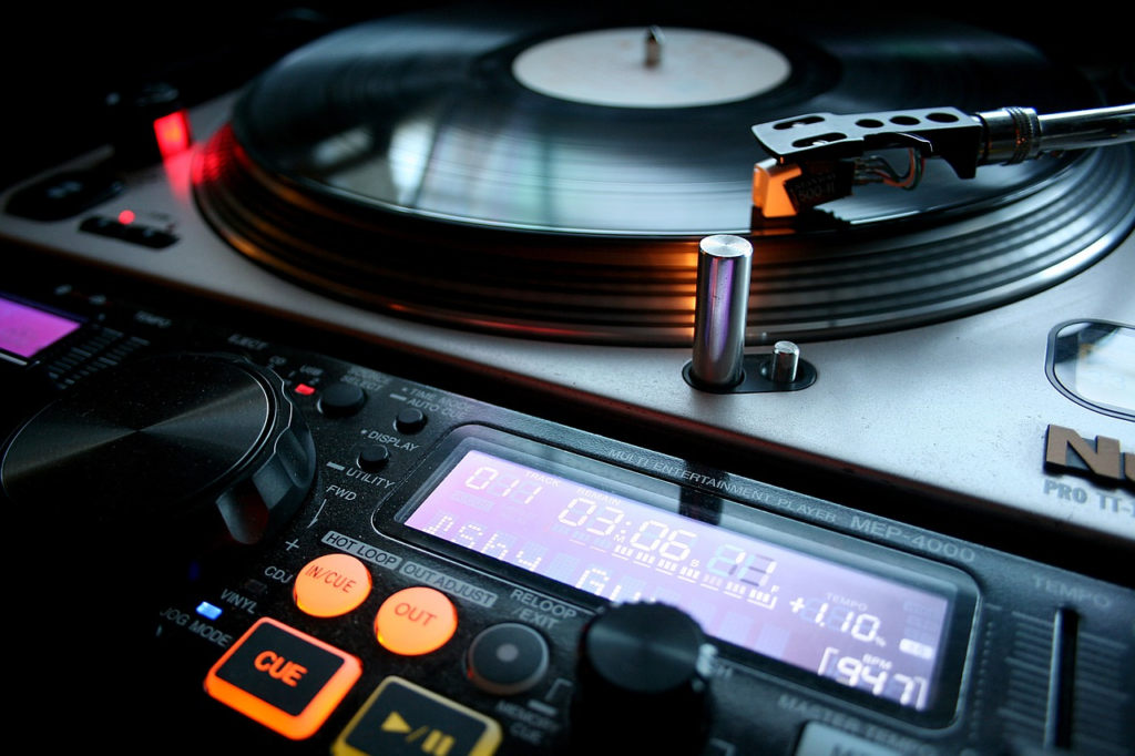 The Role of Exclusive Vinyl Pressings in Today’s Music Industry image 19